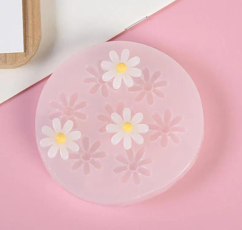Flower Silicone Mold - Daisy Flower Mould  - Chocolate Candy Fondant Cake Decoration Resin DIY  Soap Mold Polymer Clay DIY Crafting