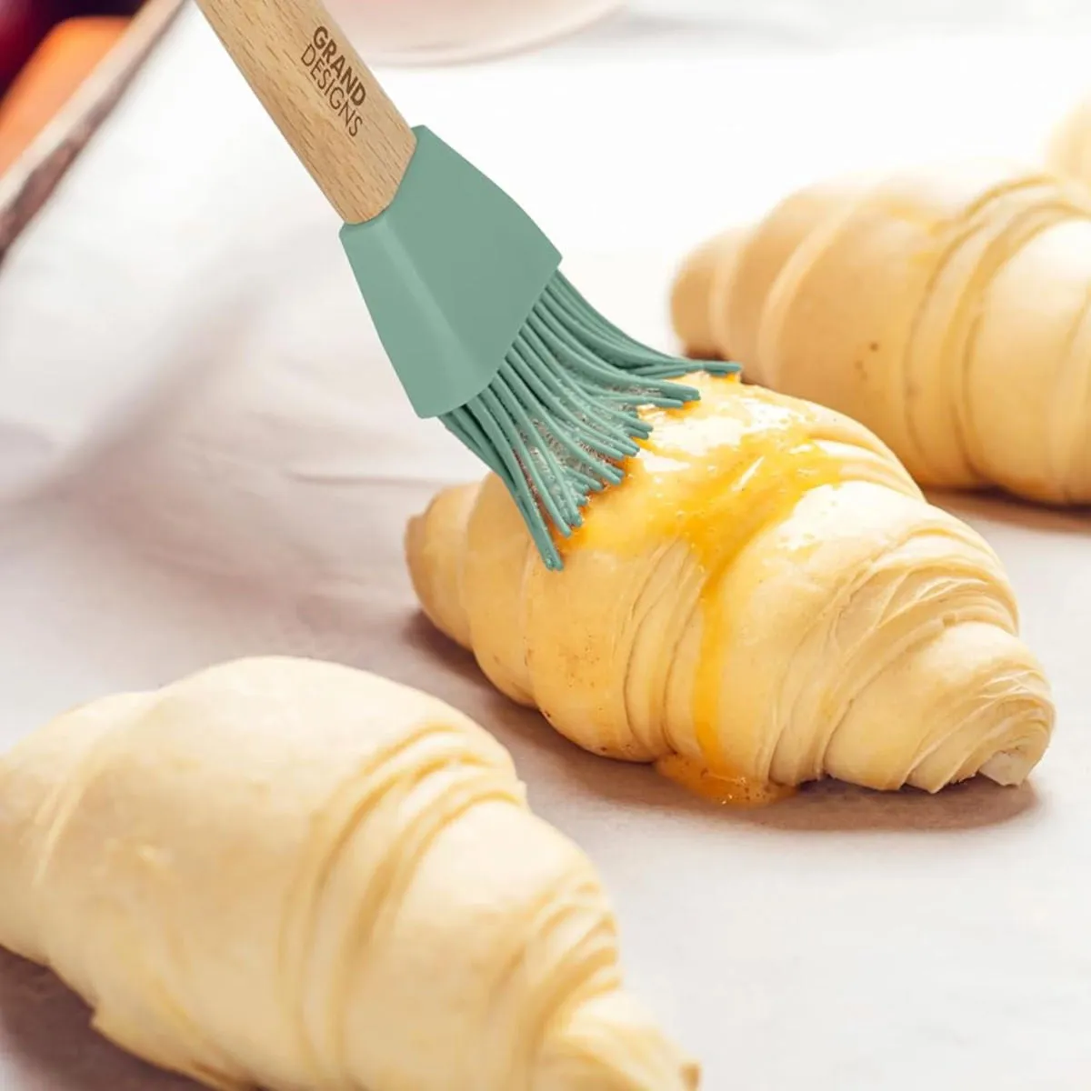 Grand Designs Silicone Flat Brush