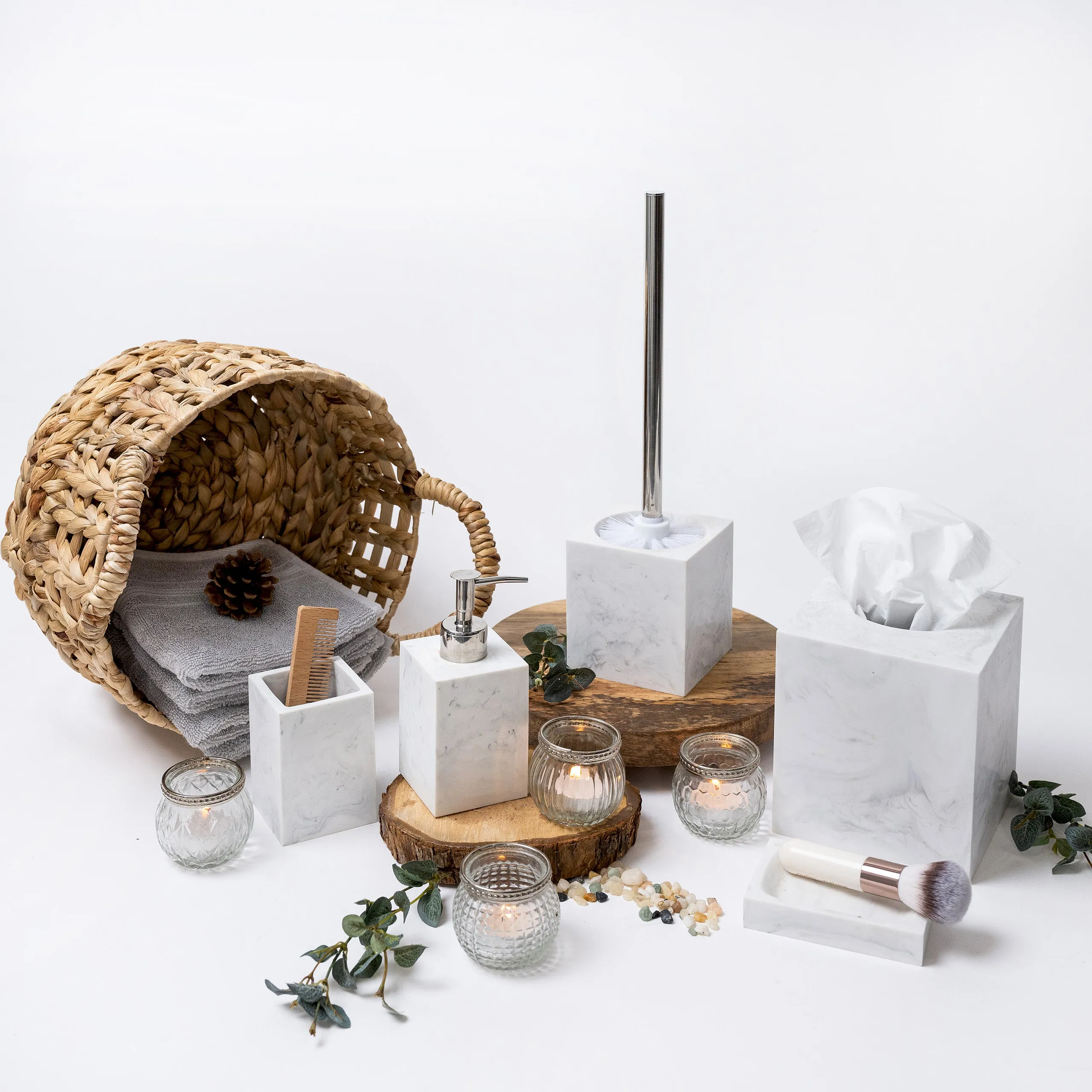 STUNNING 5 PIECE MARBLE PATTERN POLYRESIN BATHROOM ACCESSORY SET